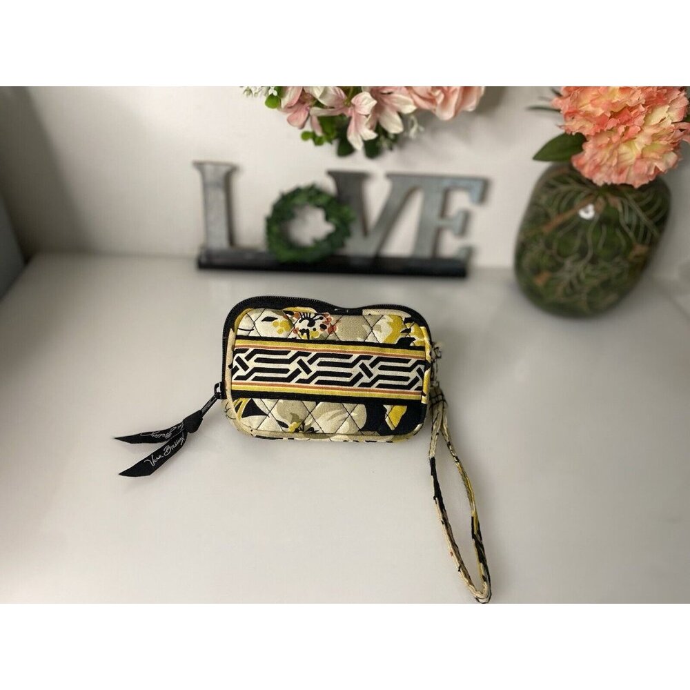 Vera Bradley Retired Dogwood‎ Zip Around wallet Wristlet Phone Case Rare Piece - Picture 4 of 16